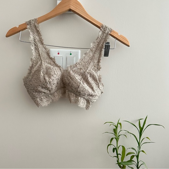 Aerie Nude Eyelash Lace Plunge Bralette - Picture 3 of 8
